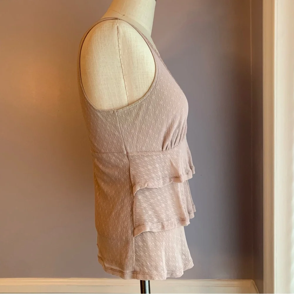 Michael Kors V neck sleeveless stretch lace tiered top with lace trim Size Small